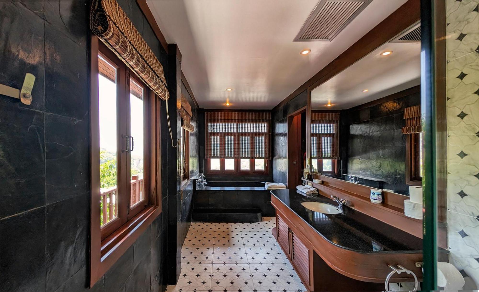 Nakawanna Villa Phuket Exterior foto